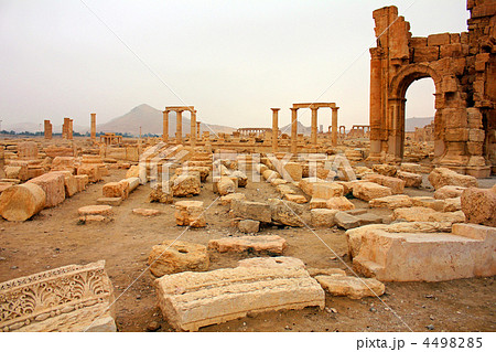 シリア シルクロード パルミラ遺跡 世界遺産の写真素材 [4498285] - PIXTA