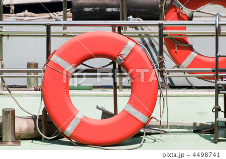 船上の救命ブイ 船上の救命ブイ 4498741