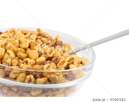 Glass bowl with cold cereal flakes. Isolated Glass bowl with cold cereal flakes. Isolated 4500381