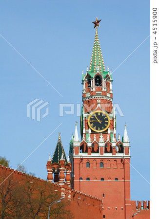 Spasskaya tower of the Kremlin Spasskaya tower of the Kremlin 4515900