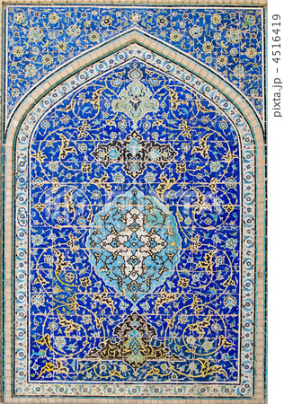 tiled background, oriental ornaments from Isfahan Mosque, Iran tiled background, oriental ornaments from Isfahan Mosque, Iran 4516419