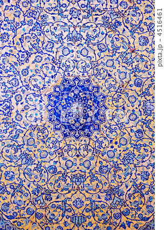 Dome of the mosque, oriental ornaments from Isfahan, Iran 4516461