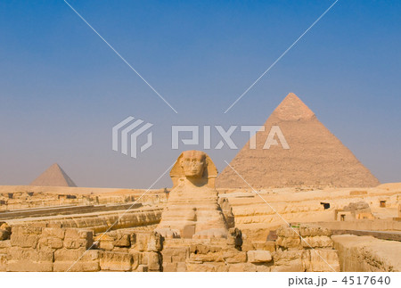 Sphinx and pyramids at Giza, Cairo Sphinx and pyramids at Giza, Cairo 4517640