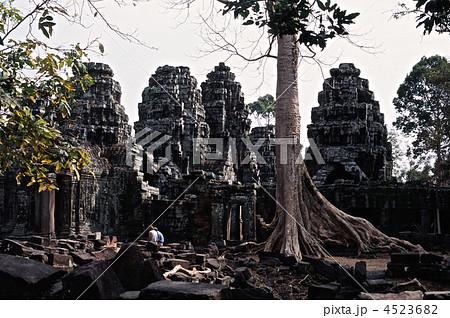 バンテアイ・クデイの中央祠堂 付近（アンコール遺跡群 シェムリアップ／カンボジア） 4523682