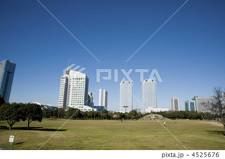 幕張ベイタウンの広場 4525676