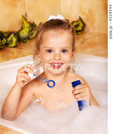 Kid washing in bath. Kid washing in bath. 4529544