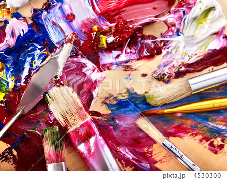 Close up of  paint mixed on  palette. 4530300