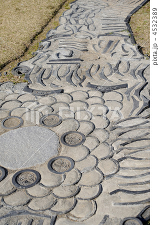 清見寺　庭の道 4532389