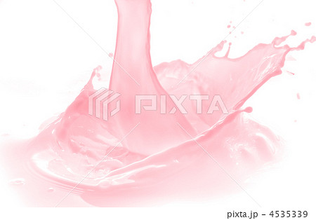 strawberry milk splash 4535339