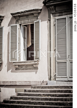Tuscan historic architecture 4536438