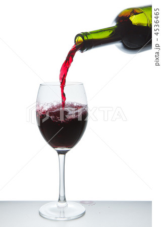 red wine glass 4536465