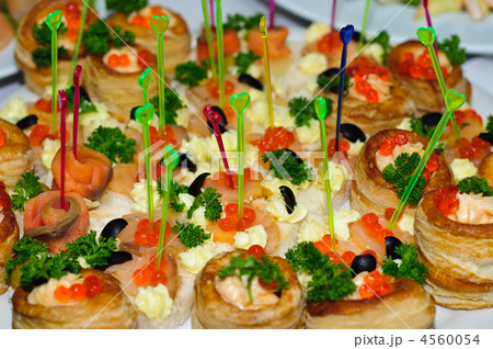 canape with red caviar 4560054
