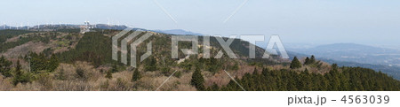 青山高原の風力発電施設遠景 青山高原の風力発電施設遠景 4563039