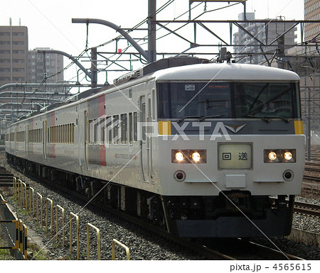 特急あかぎ　185系　さいたま新都心駅　回送 4565615