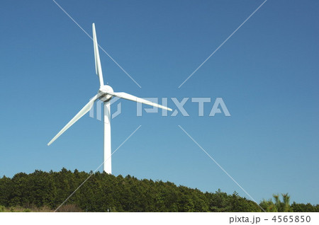 三重県・青山高原の風力発電施設ー７ 4565850