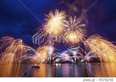京都 宮津燈籠流し海上花火 京都 宮津燈籠流し海上花火 4570248