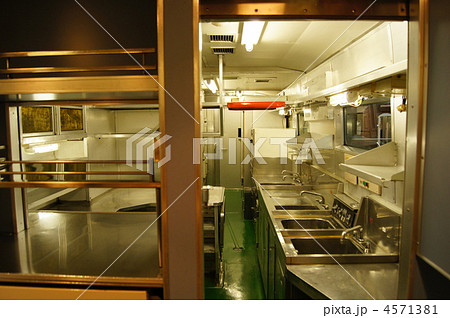 新幹線0系食堂車キッチンの写真素材
