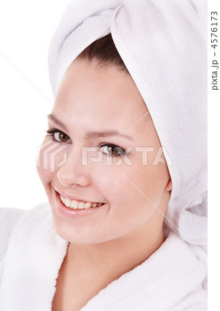 Beautiful young woman in spa. 4576173
