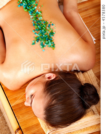 Salt massage. 4578380