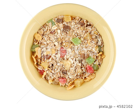 Muesli in bowl isolated on white background 4582102