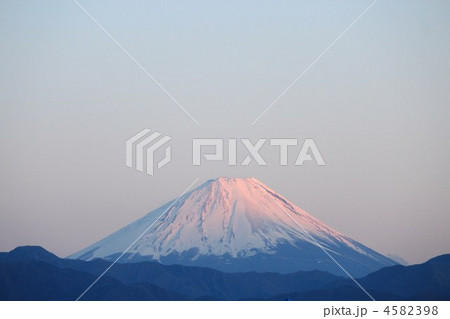 西日のあたる富士 4582398
