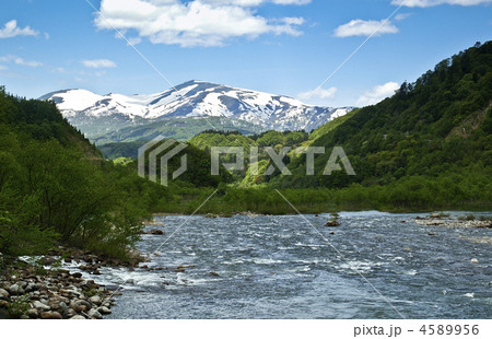 寒河江川と月山 寒河江川と月山 4589956