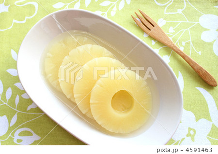 パイナップルの缶詰 4591463
