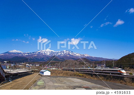 日光連山を背景に 4591633