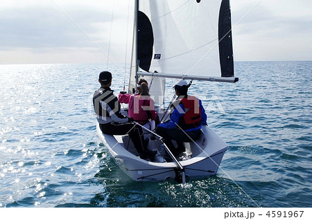 ヨットのある風景 4591967