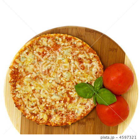 pizaa quatrro fromaggi 4597321
