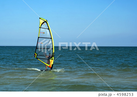 surfer 4598253