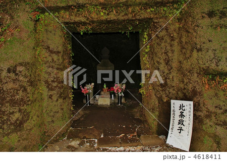 鎌倉・寿福寺　北条政子の墓 4618411
