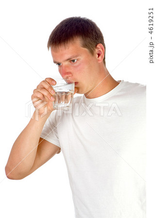 Young man drinking water Young man drinking water 4619251