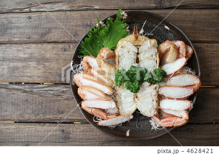 北海道産の身がぎっしりのカットした毛蟹 北海道産の身がぎっしりのカットした毛蟹 4628421