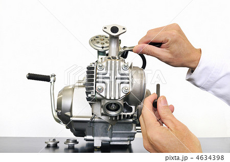 バイクエンジンの整備 4634398