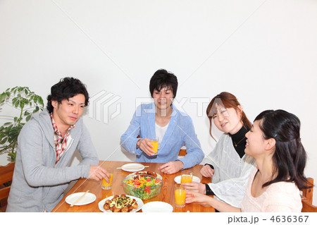 若者のパーティー 4636367