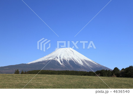 高原の富士 4636540