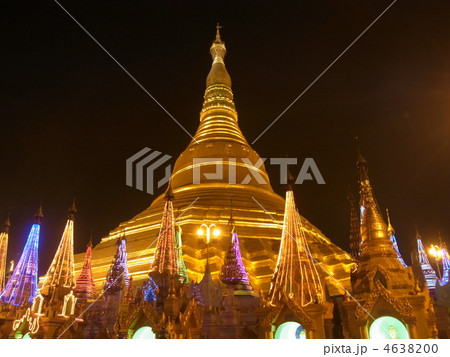 Shwedagon Pagoda in Yangon in Myanmar 4638200