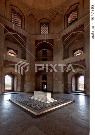 Sarcophagus. Humayun's Tomb, Delhi, India 4647898