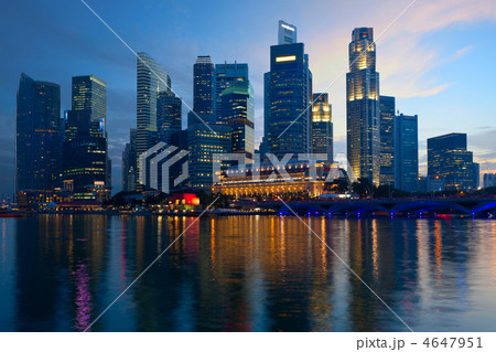 Singapore skyline in evening Singapore skyline in evening 4647951