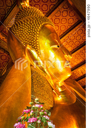 Reclining Buddha face 4647990