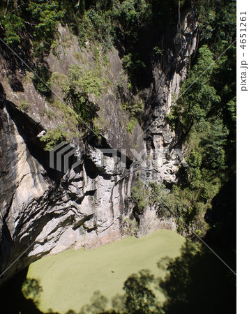 ザ・クレーター 4651261