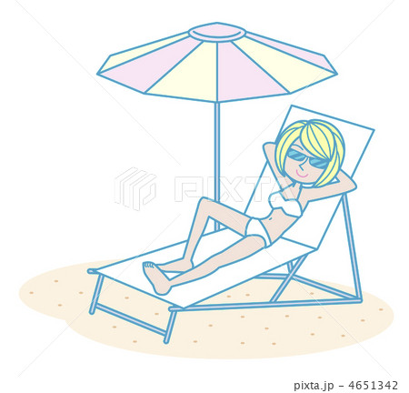 日光浴を楽しむ女性 4651342