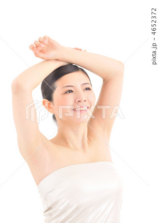 4652372
