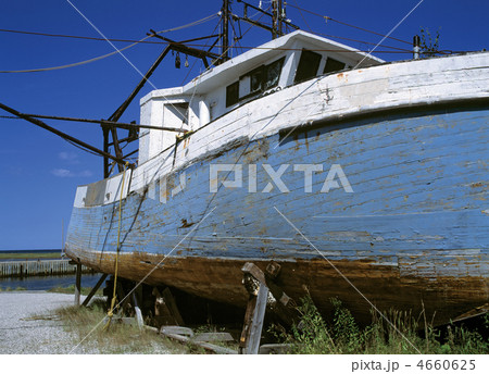 Damaged boat Damaged boat 4660625
