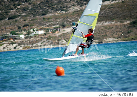 windsurfing  on the move 4670293