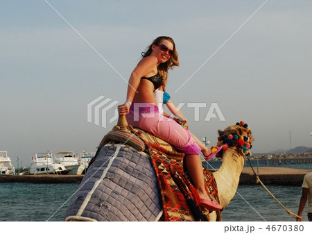 woman on camel 4670380