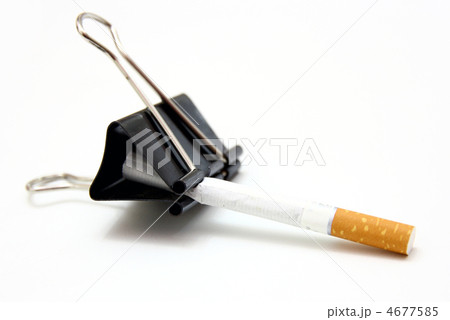 broken cigarettes  metal clip 4677585
