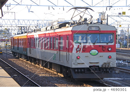松本駅 123系+143系 松本駅 123系+143系 4690301