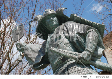 山梨県　武田勝頼公の像 4695918